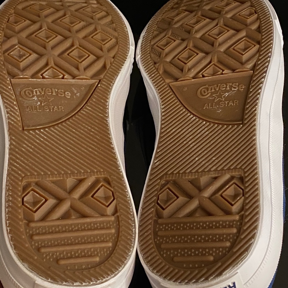 Converse - Picture 6 of 7